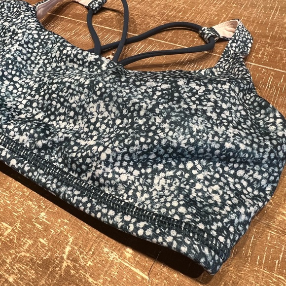 Lululemon Free To Be Bra - Picture 5 of 9